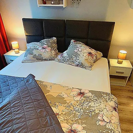 Maja Apartamenty Z Widokiem (Adults Only) Mirsk Exterior foto